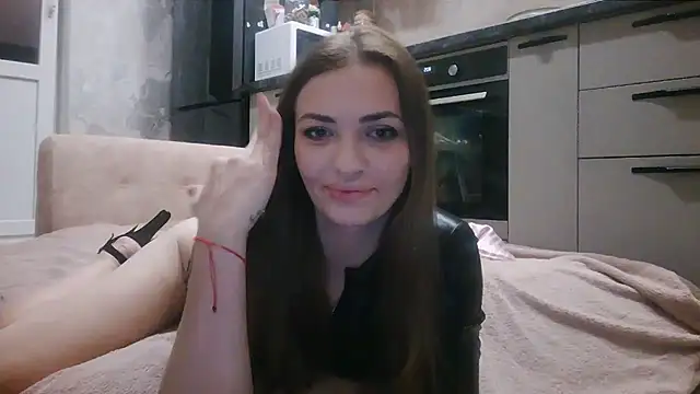 Snapshot of MoonChristie chatting on 11.15.25 MoonChristie online show from 11.15.25