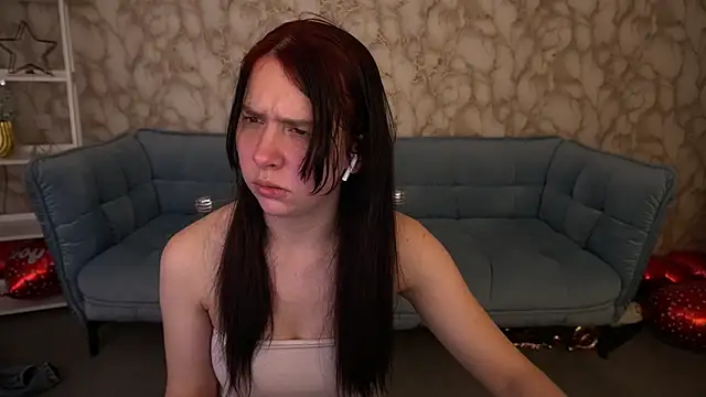 LiviaShy online show from 04.18.26