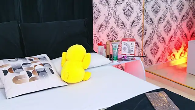 Becca Grims online show from 11.06.25