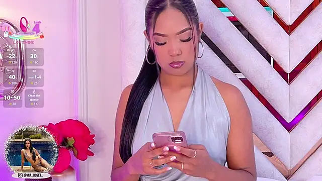 Mia Roset online show from 10.24.25