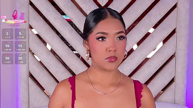 Mia Roset online show from 11.07.25