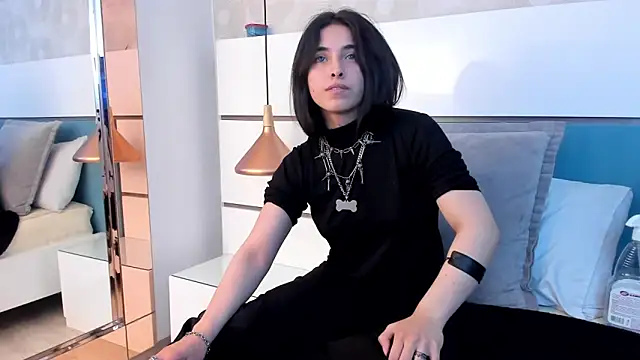 Snapshot of Ashkoreh chatting on 11.02.25 Ashkoreh online show from 11.02.25