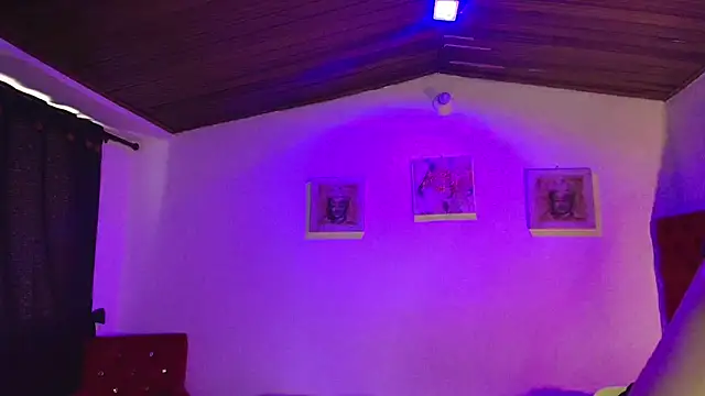 Victoria Thompson1 online show from 10.21.25