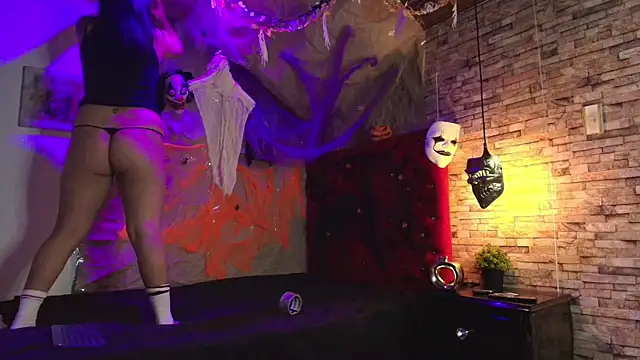 Victoria Thompson1 online show from 10.24.25