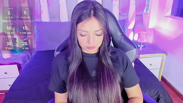 Adaara Rey online show from 10.17.25