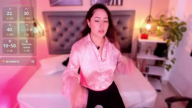 Snapshot of aisha_duque chatting on 09.30.25 aisha duque online show from 09.30.25