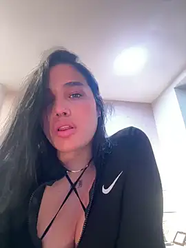 Bella  Wood online show from 03.15.26