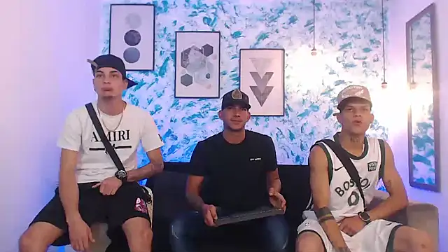 Snapshot of Kings_of_heaven chatting on 10.12.25 Kings of heaven online show from 10.12.25