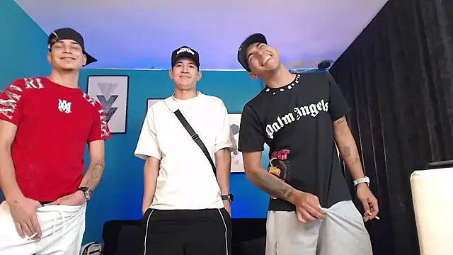 Snapshot of Kings_of_heaven chatting on 11.03.25 Kings of heaven online show from 11.03.25