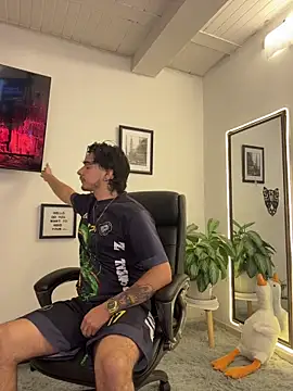 Elian savoy online show from 10.14.25