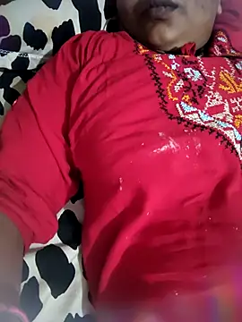 Snapshot of Cute_Amiya chatting on 10.31.25 Cute Amiya online show from 10.31.25