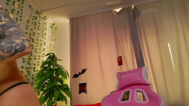 AnitaVensley online show from 11.03.25