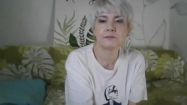 Catty Lady online show from 11.13.25