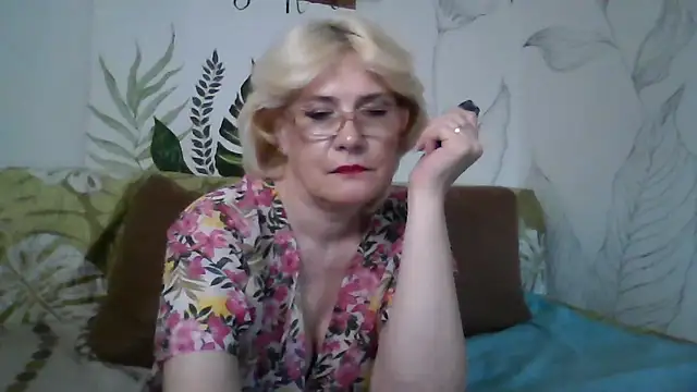 Catty Lady online show from 06.24.26