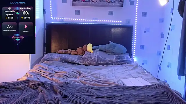 luciferdaroyale online show from 10.29.25