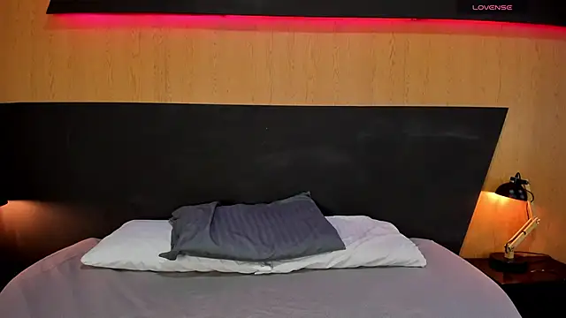 Dakota Monroe online show from 10.01.25