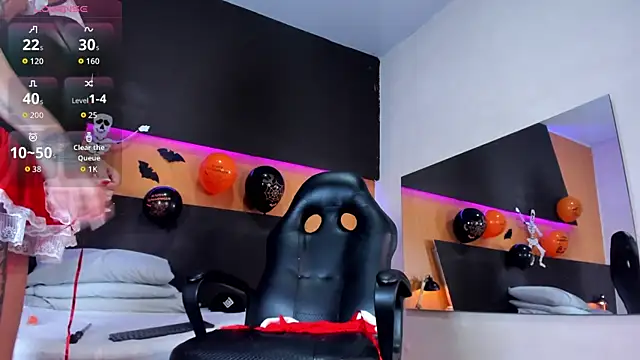 Dakota Monroe online show from 10.31.25