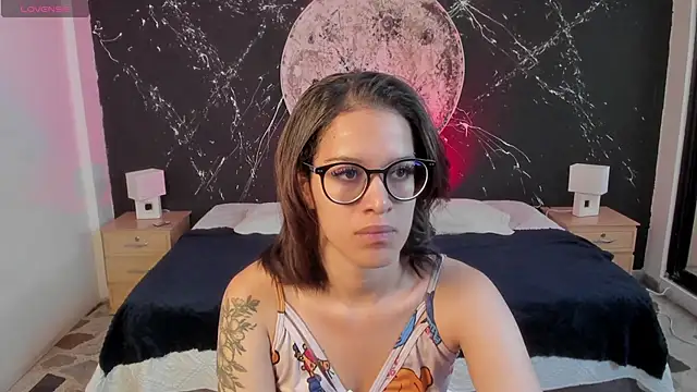 ZoeWestt online show from 09.15.25