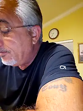 FlirtyOneForU online show from 01.17.26