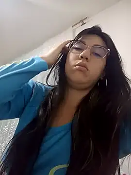 Snapshot of lareinalareinadelanal chatting on 10.04.25 lareinalareinadelanal online show from 10.04.25