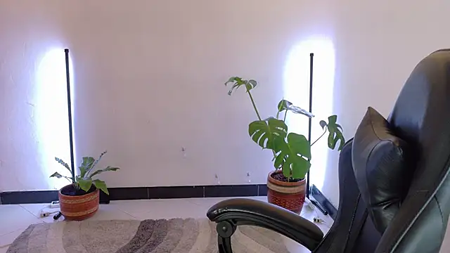 Sarasavage online show from 03.31.26