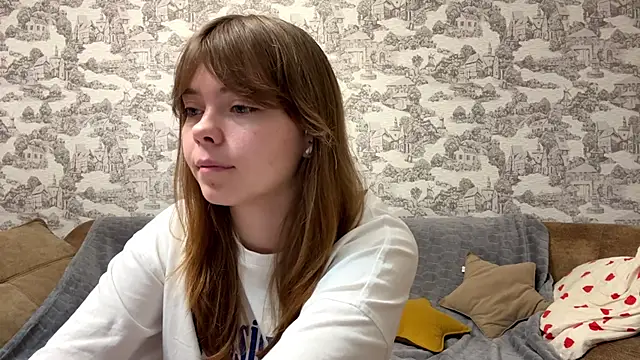 CoralinaEastoy online show from 09.17.25