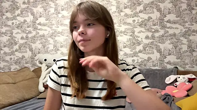 CoralinaEastoy online show from 09.21.25