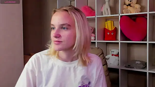 Carolin Miller online show from 10.14.25