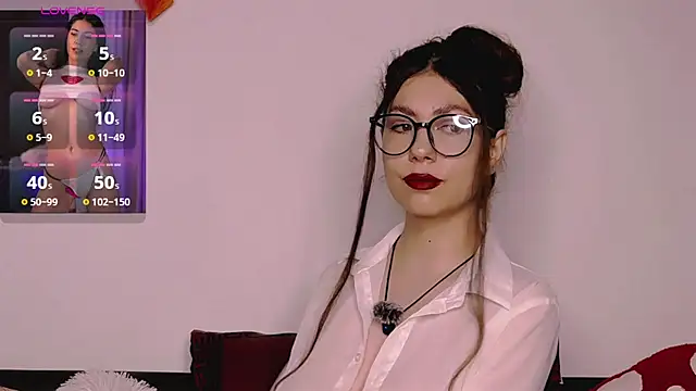 Snapshot of M1kaylaRaven chatting on 10.25.25 M1kaylaRaven online show from 10.25.25