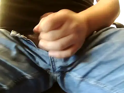 Snapshot of KaliszMis chatting on 09.20.25 KaliszMis online show from 09.20.25