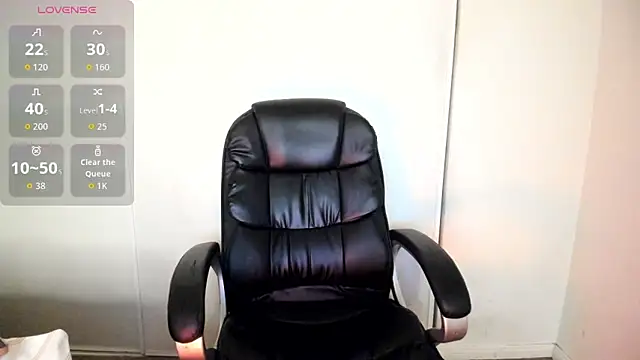 Snapshot of mayaamor chatting on 10.10.25 mayaamor online show from 10.10.25