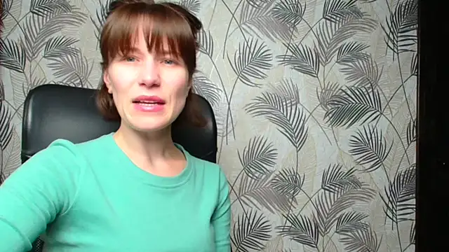 Kelly Kisss online show from 09.28.25