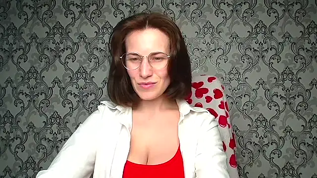 Snapshot of Kelly_Kisss chatting on 04.08.26 Kelly Kisss online show from 04.08.26