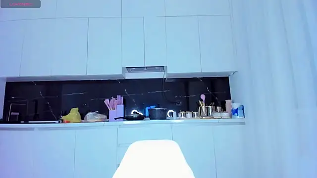 nana le online show from 11.09.25