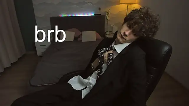 Snapshot of Edvard_Blare chatting on 10.15.25 Edvard Blare online show from 10.15.25