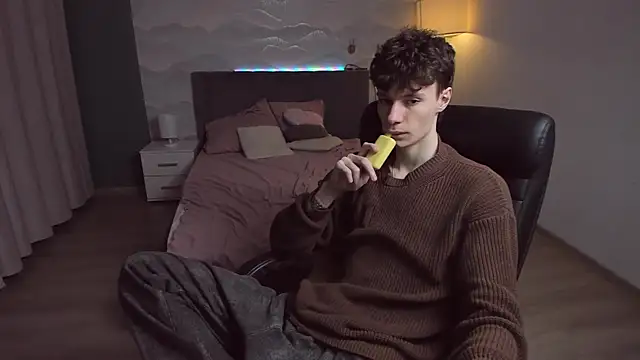 Snapshot of Edvard_Blare chatting on 10.25.25 Edvard Blare online show from 10.25.25