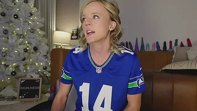 Taylorlove303 online show from 12.18.25