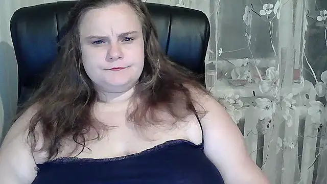 Snapshot of HollyXEva chatting on 09.09.25 HollyXEva online show from 09.09.25