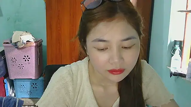 Uhem112 online show from 10.16.25