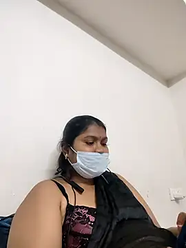 Snapshot of tamil_Miraclequeen chatting on 09.15.25 tamil Miraclequeen online show from 09.15.25