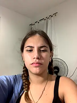 MiiluRosse online show from 12.19.25