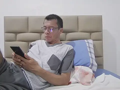 skinnylatino51 online show from 11.06.25