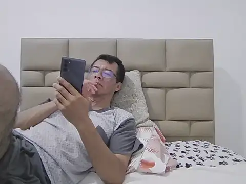 skinnylatino51 online show from 02.14.26