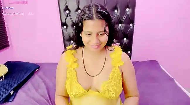 Snapshot of INDIANFLAME chatting on 01.11.25 INDIANFLAME online show from 01.11.25