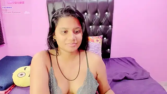 Snapshot of INDIANFLAME chatting on 01.18.25 INDIANFLAME online show from 01.18.25