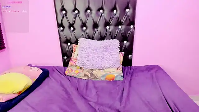 Snapshot of INDIANFLAME chatting on 01.22.25 INDIANFLAME online show from 01.22.25