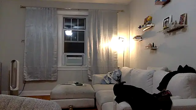 Snapshot of robin_bones chatting on 11.15.25 robin bones online show from 11.15.25