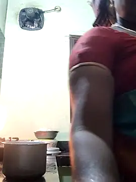 papukurty online show from 10.21.25