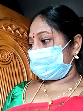 Snapshot of papukurty chatting on 11.08.25 papukurty online show from 11.08.25