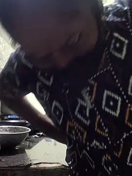 Snapshot of papukurty chatting on 11.13.25 papukurty online show from 11.13.25